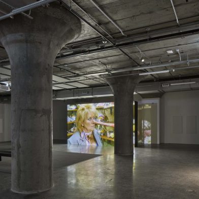 Mika Rottenberg, "Spaghetti Blockchain" (installation views), MOCA Toronto, 2020–2021.
Courtesy the artist and Hauser & Wirth.
Photos by Tom Arban Inc.